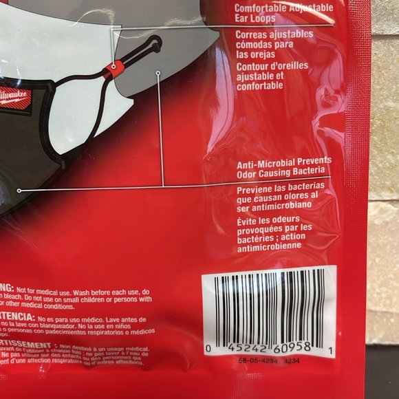 3/$30🛍 Milwaukee 3 Layer Performance Mask 1-Pack - Picture 14 of 14